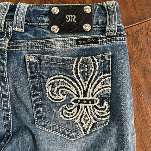 Miss Me Jeans Womens 30 Fleur de Lis Embellished Bootcut Distressed Denim - Picture 3 of 11